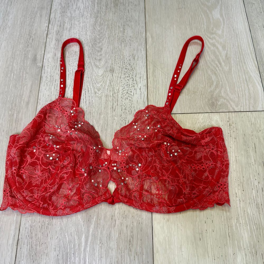 NWO Victorias Secret Angels red lace underwire bra with rhinestones red size 36D